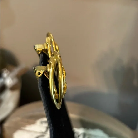 CHANEL Gold Earrings - Picture 6 of 8